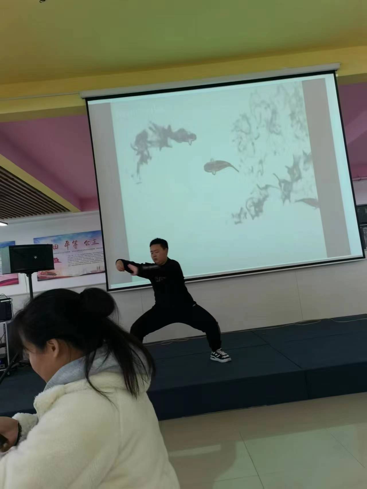 学生表演太极拳_20231224073913.jpg